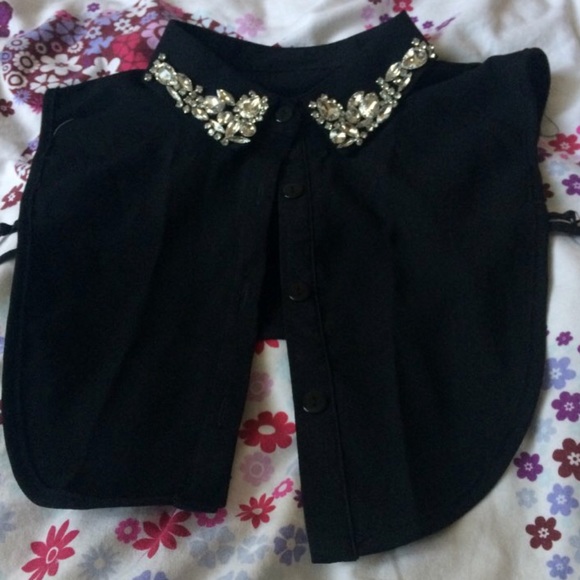 Black Crystal Embellished Collar - Picture 7 of 7